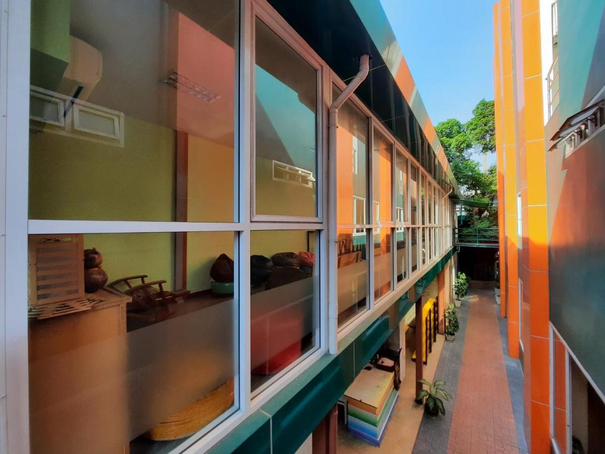 Sp Park Thaphra Hotel Bangkok Buitenkant foto